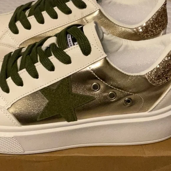 VINTAGE HAVANA Lexa Olive Star Fashion Sneaker - Picture 6 of 7